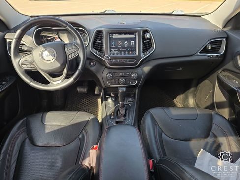 Used 2019 Jeep Cherokee Trailhawk image 12