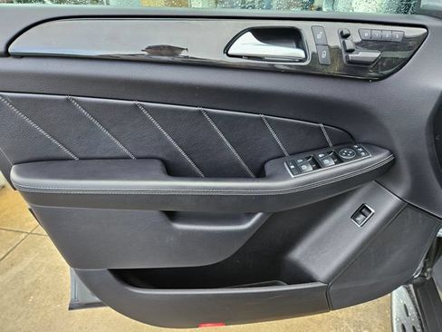 Used 2015 Mercedes-Benz GL 450 4MATIC image 21