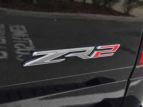 Used 2021 Chevrolet Colorado ZR2 w/ ZR2 Midnight Special Edition image 31