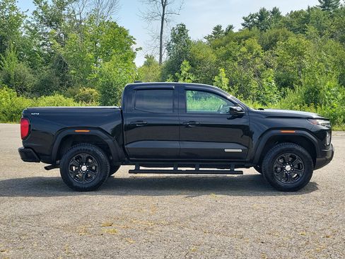 Used 2023 GMC Canyon Elevation w/ Convenience Package AWD/4WD image 4
