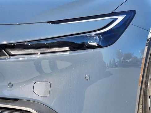 New 2026 Toyota Prius Plug-In Hybrid FWD image 5