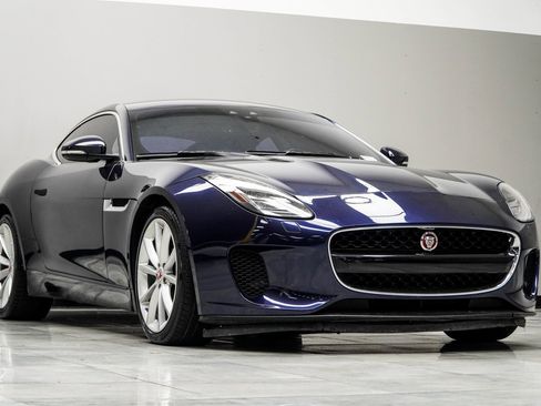 Used 2018 Jaguar F-TYPE Coupe image 4