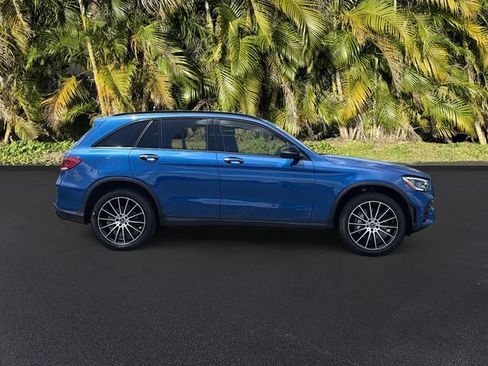 Used 2022 Mercedes-Benz GLC 300 image 3
