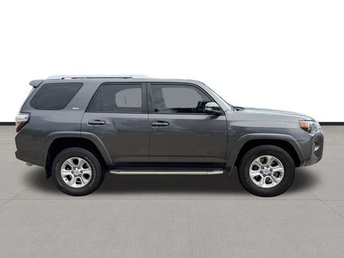 Used 2016 Toyota 4Runner SR5 Premium RWD image 4