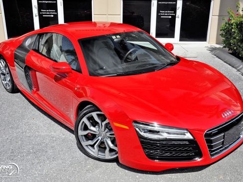 Used 2014 Audi R8 V10 image 2