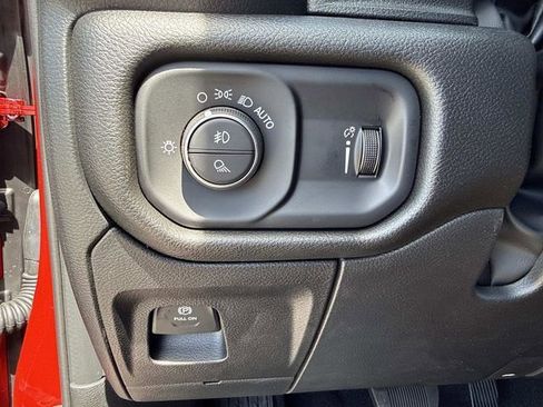 New 2026 RAM 1500 4x4 Crew Cab image 29