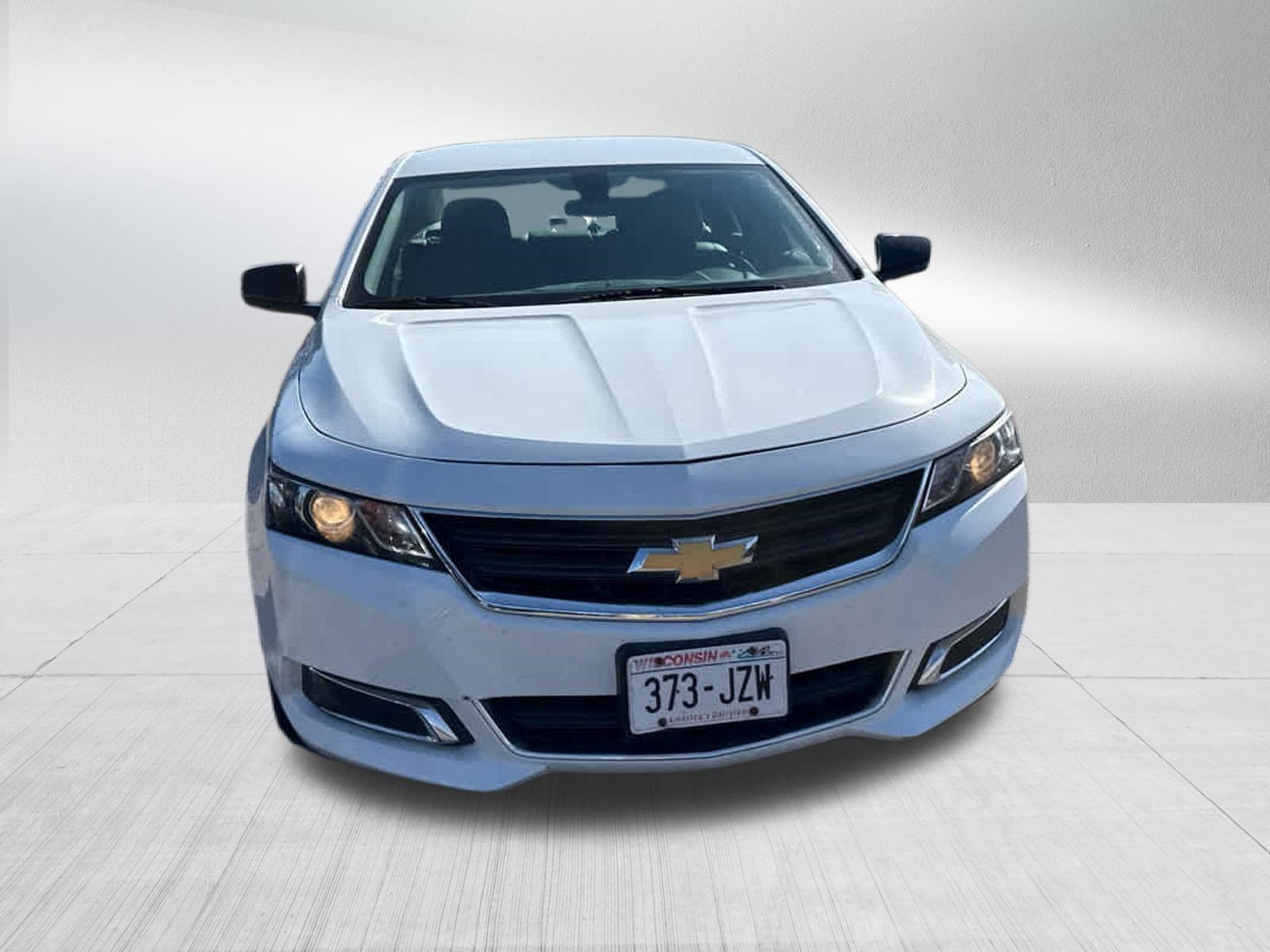 Used 2018 Chevrolet Impala LS FWD image 2