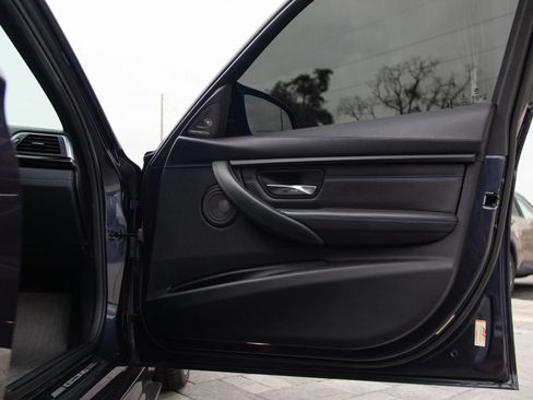 Used 2017 BMW M3 RWD image 53