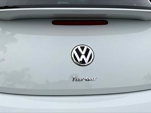 Used 2017 Volkswagen Beetle 1.8T Classic image 23