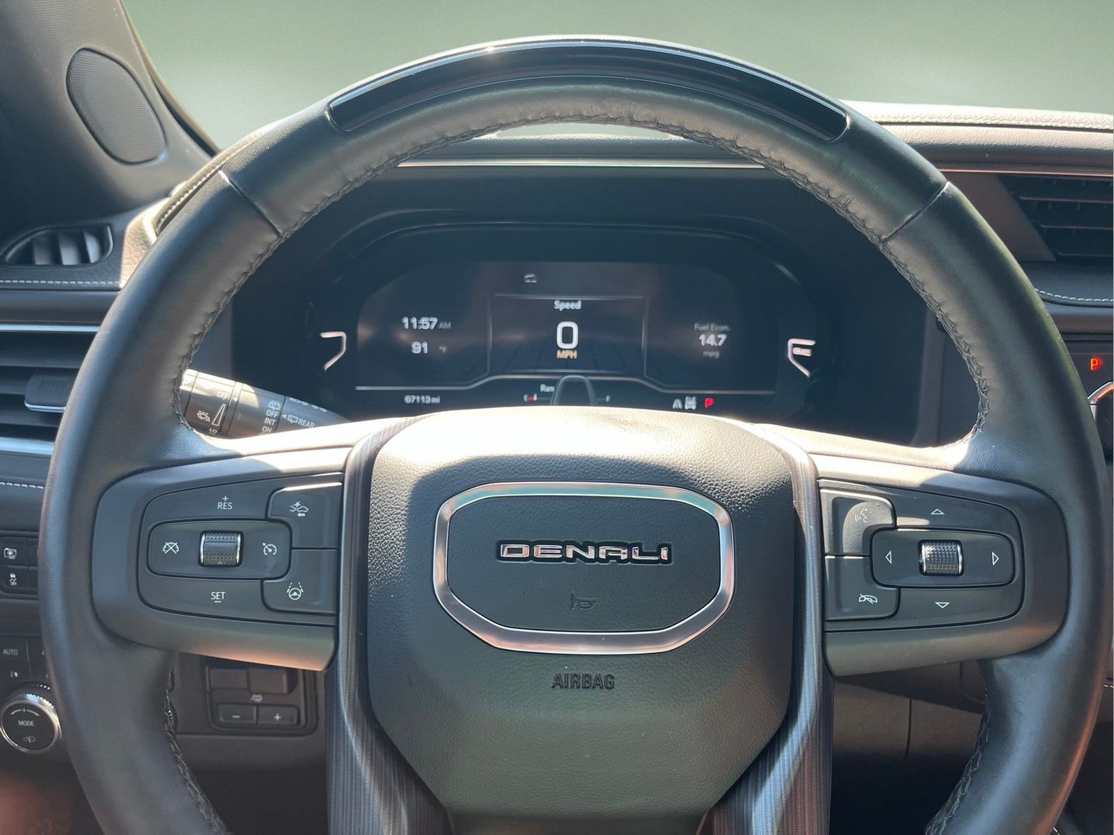 Used 2023 GMC Yukon XL Denali Ultimate w/ LPO, Floor Liner Package AWD/4WD image 15