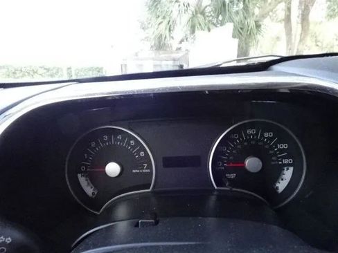 Used 2010 Ford Explorer XLT image 30