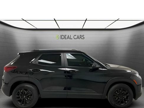 Used 2023 Chevrolet TrailBlazer LT FWD image 4