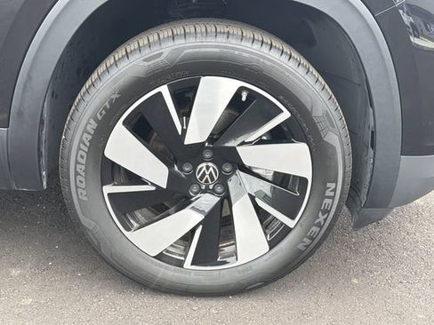 Used 2026 Volkswagen Atlas Cross Sport SE FWD image 10