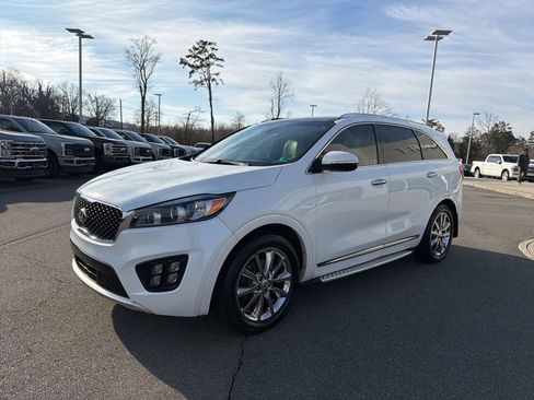 Used 2017 Kia Sorento SX image 7