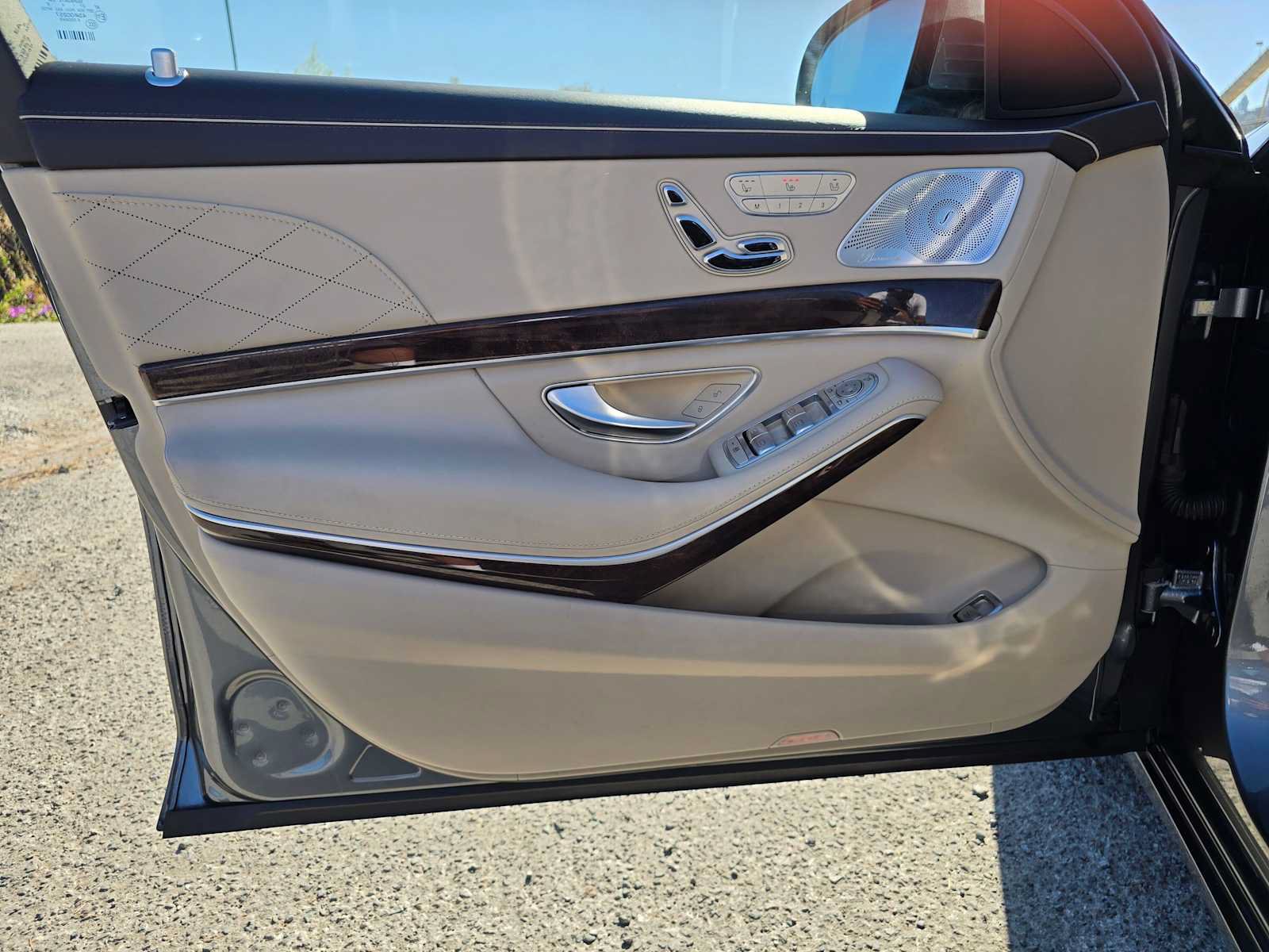 Used 2019 Mercedes-Benz S 560 Sedan image 19