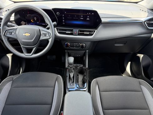Certified 2024 Chevrolet TrailBlazer LS FWD image 2