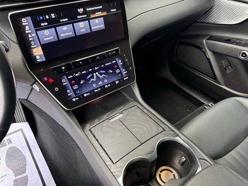 Certified 2023 Maserati Grecale Modena AWD/4WD image 18
