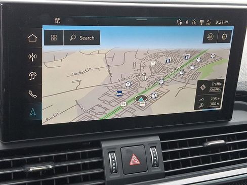 Used 2025 Audi SQ5 Premium Plus image 17