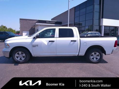 Used 2022 RAM 1500 Classic SLT w/ Trailer & Traction Group RWD image 2