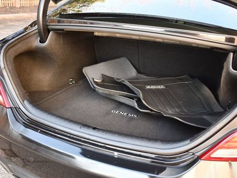 Used 2019 Genesis G70 2.0T Advanced w/ Sport Package image 6