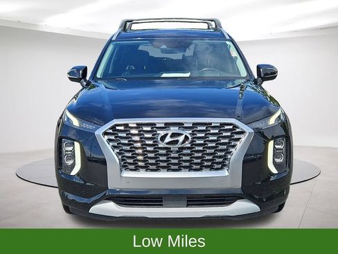 Used 2022 Hyundai Palisade Limited w/ Cargo Package FWD image 2