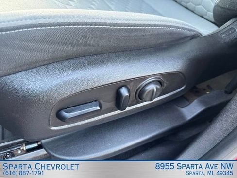 Used 2018 Chevrolet Equinox LT w/ Sun & Infotainment Package AWD/4WD image 14
