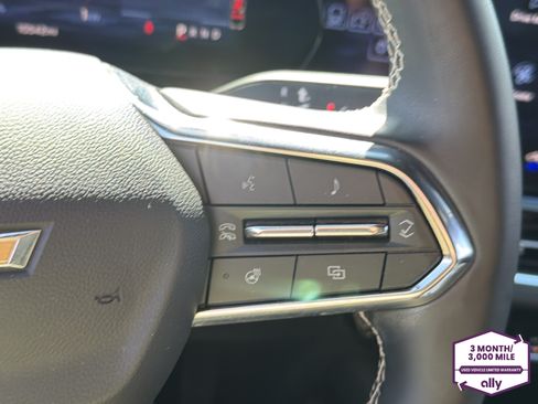 Used 2025 Chevrolet Equinox EV LT w/ LPO, Blackout Package AWD/4WD image 17