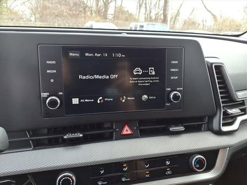 Used 2025 Kia Sportage LX image 22