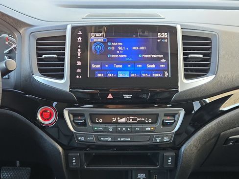 Used 2019 Honda Ridgeline RTL-E image 16