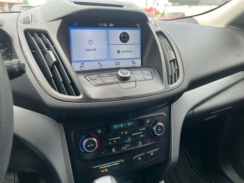 Used 2017 Ford Escape SE w/ Equipment Group 201A FWD image 15