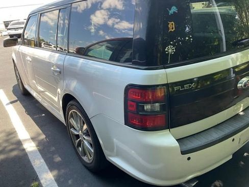 Used 2012 Ford Flex Titanium w/ Equipment Group Order Code image 8