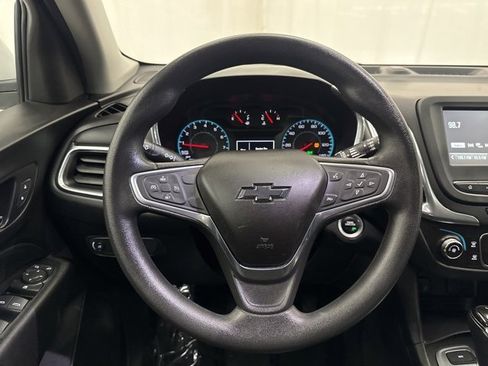 Used 2018 Chevrolet Equinox LT image 11