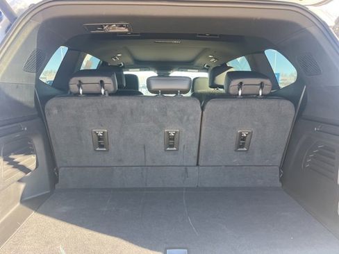 Used 2025 Buick Enclave Avenir image 20