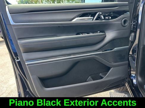 Certified 2024 Jeep Grand Wagoneer Series II Obsidian w/ Quick Order Packagew 28T AWD/4WD image 39