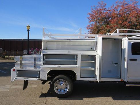 New 2023 RAM 4500 Tradesman w/ Chrome Appearance Group image 46