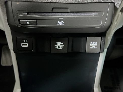 Used 2024 Honda Odyssey Elite image 40