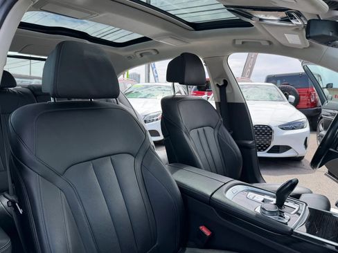 Used 2020 BMW 740i RWD image 17