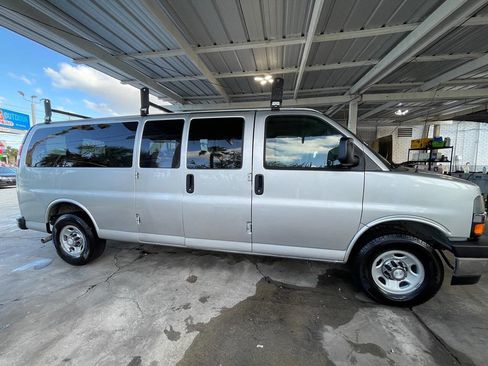Used 2017 Chevrolet Express 3500 LT w/ LT Preferred Equipment Group RWD image 19