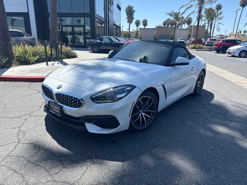 Used 2022 BMW Z4 sDrive30i w/ Driving Assistance Package RWD image 2