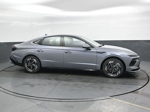 New 2026 Hyundai Sonata SEL FWD image 3