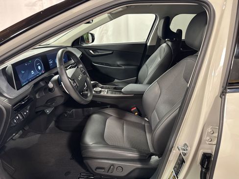 Certified 2024 Kia EV6 Light AWD/4WD image 3
