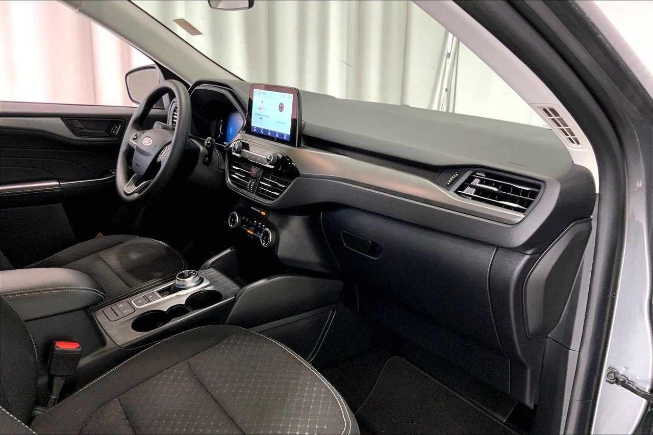 Used 2025 Ford Escape Active FWD image 28