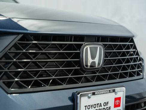 Used 2025 Honda Accord Touring image 10
