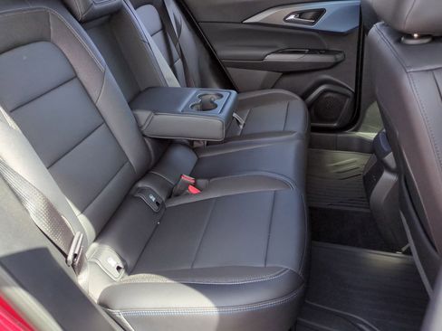 New 2026 Chevrolet Equinox EV LT image 26