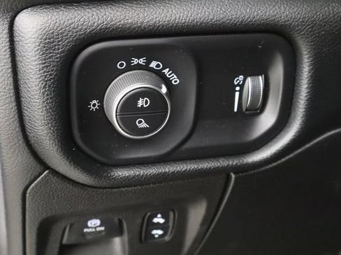 Used 2020 RAM 1500 Big Horn AWD/4WD image 22