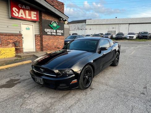 Used 2014 Ford Mustang Premium RWD image 1