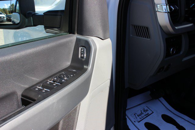Used 2024 Ford F350 XLT w/ FX4 Off-Road Package AWD/4WD image 8