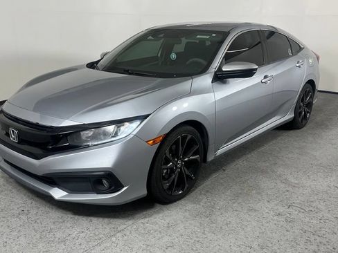 Used 2019 Honda Civic Sport image 6