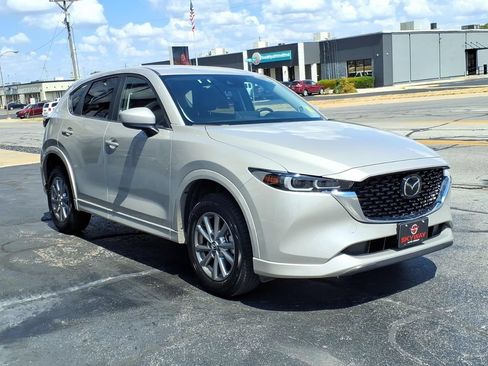 Used 2025 MAZDA CX-5 AWD 2.5 S w/ Select Package image 3