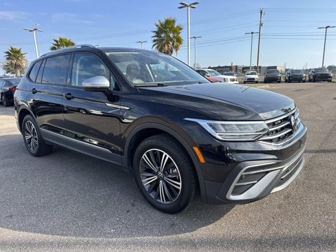 Used 2024 Volkswagen Tiguan Wolfsburg Edition image 3